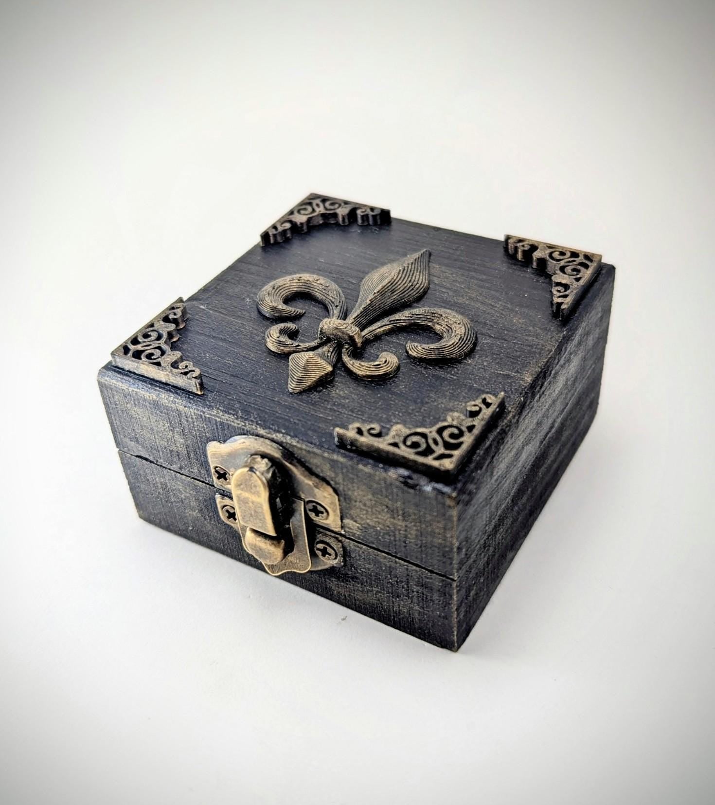 DND D20 Dice Fleur De Lis Joan of Arc Mimic Octopus Book Box