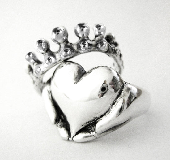 Rockabilly Claddagh Wedding Set