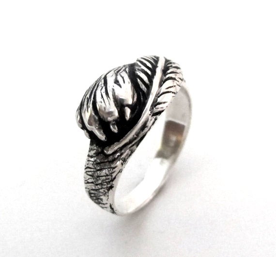 Fur and Feather Ring - Wolf Paw and Crow Feather - Silver Personalized Ring - Choose your Animal Paw - Dog or Cat - Custom Ring, Rickson 143